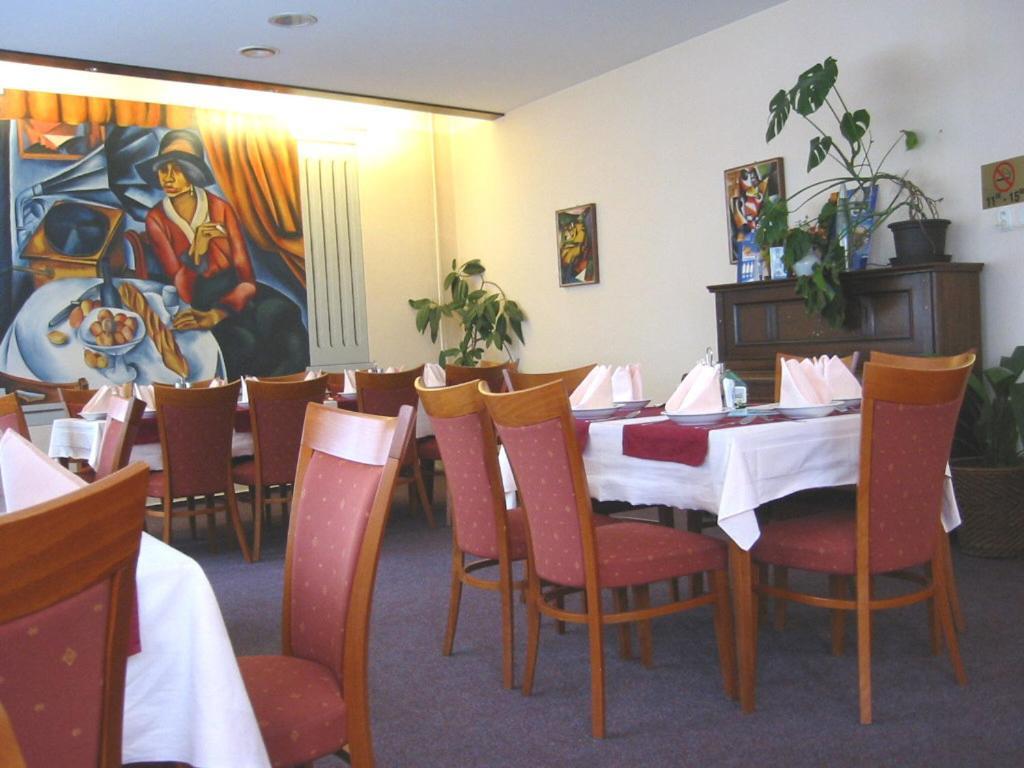 Hotel Grand Tanvald Exterior foto