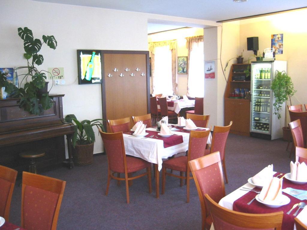 Hotel Grand Tanvald Exterior foto